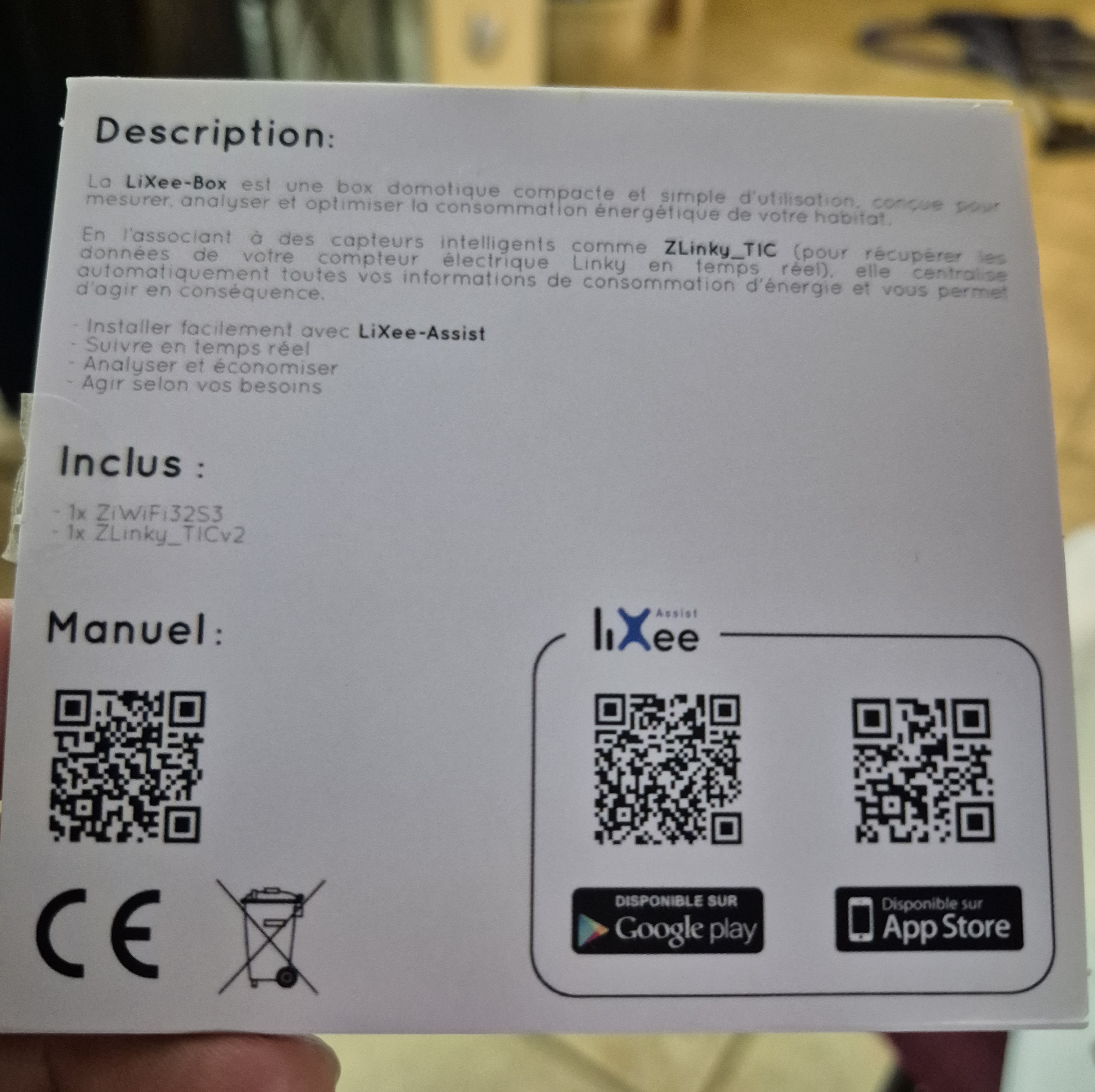 QR codes au dos de la LiXee-Box pour un accès rapide à la documentation